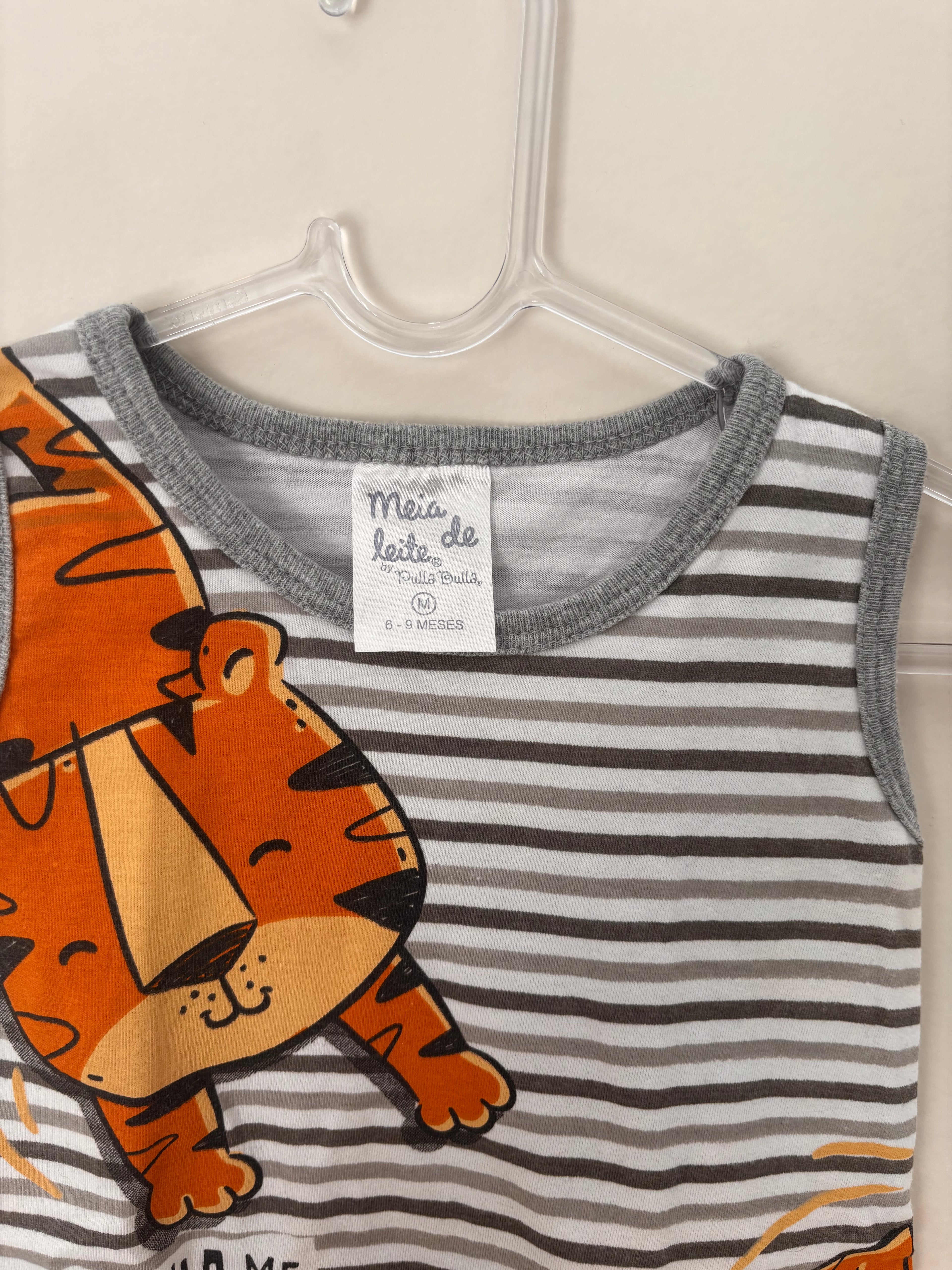 Body Listrado Tigre – Cinza (Bebê)