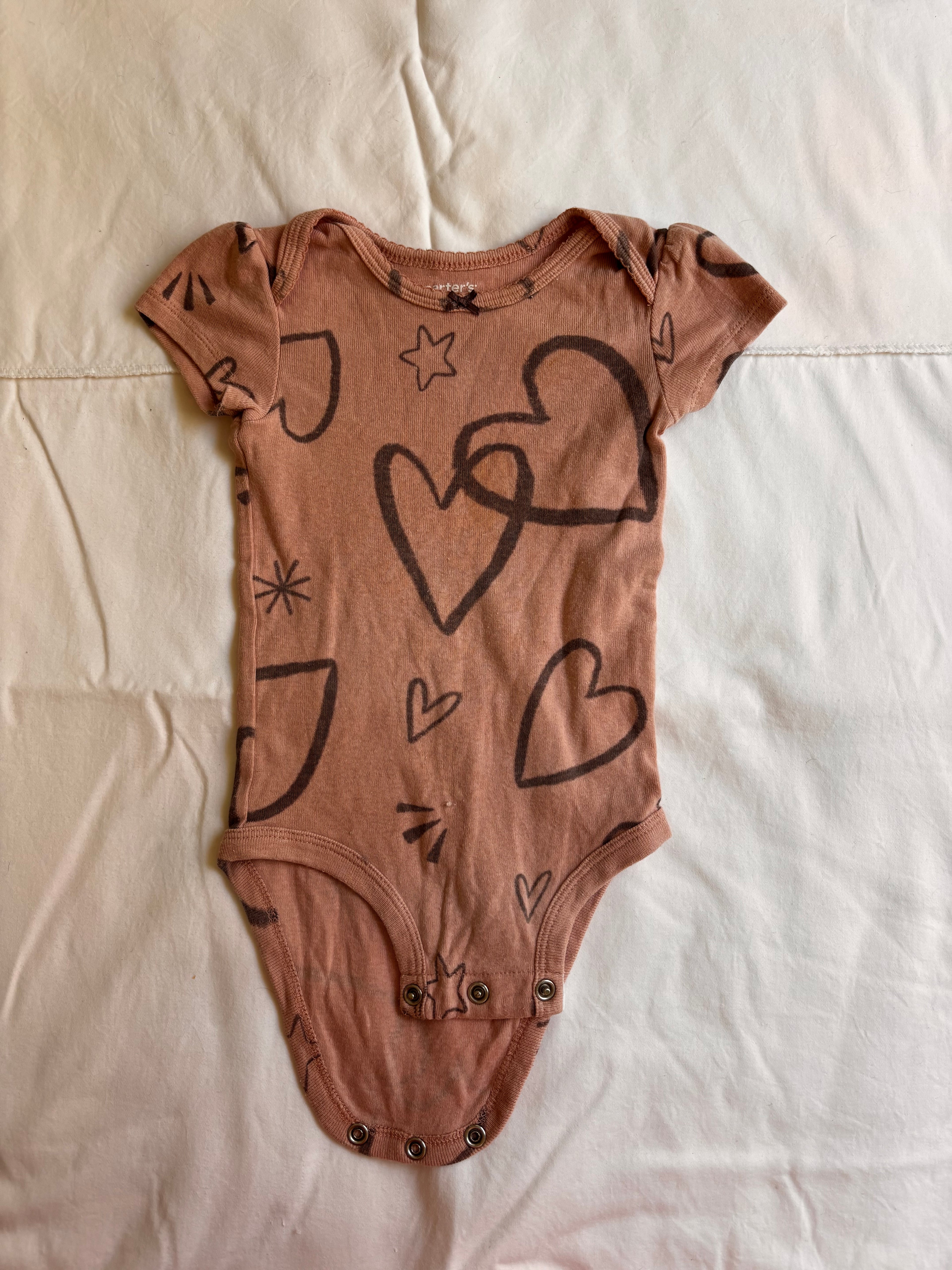 Body Corações – Marrom (Bebê)