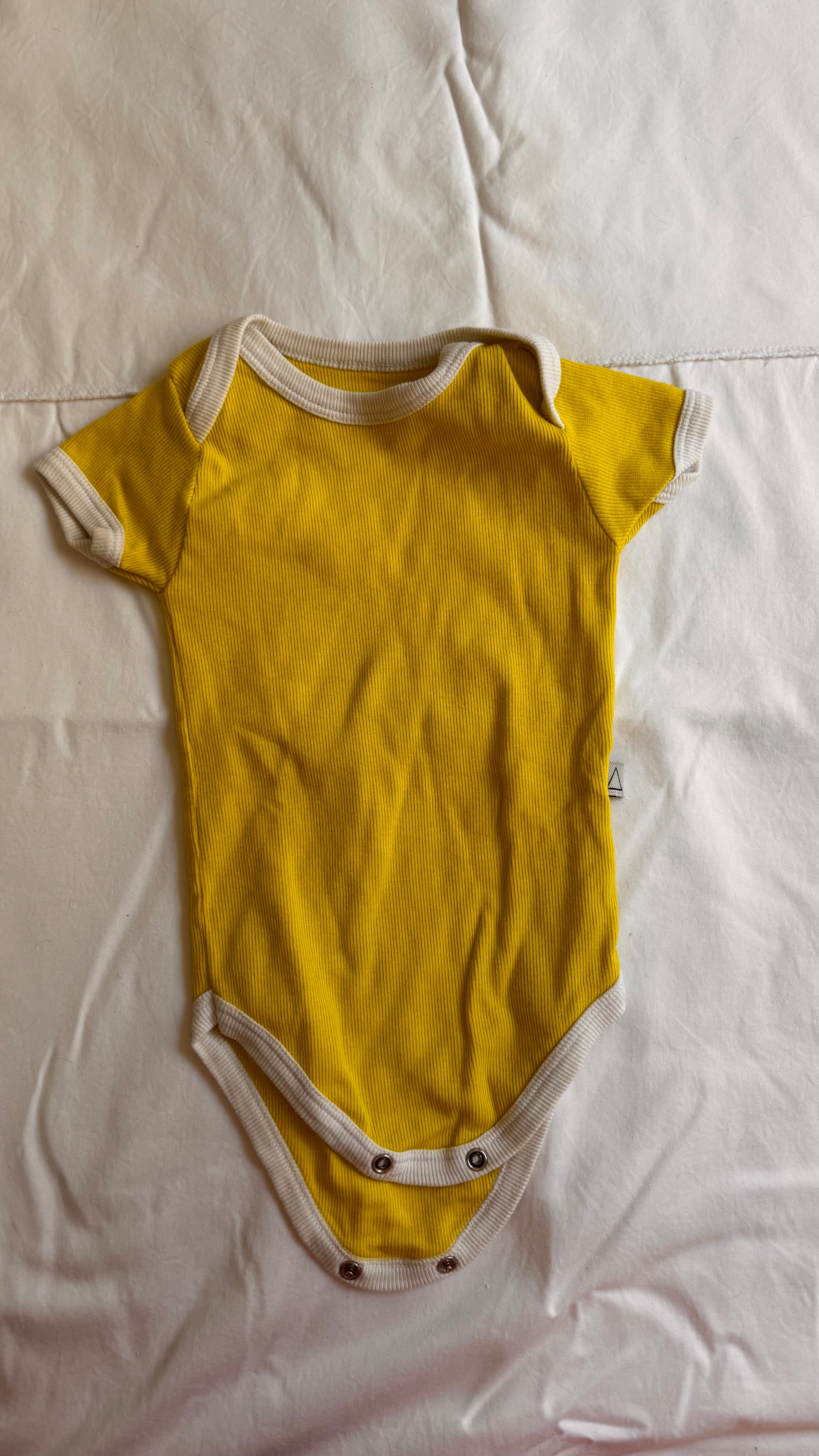 Body Liso – Amarelo (Bebê)