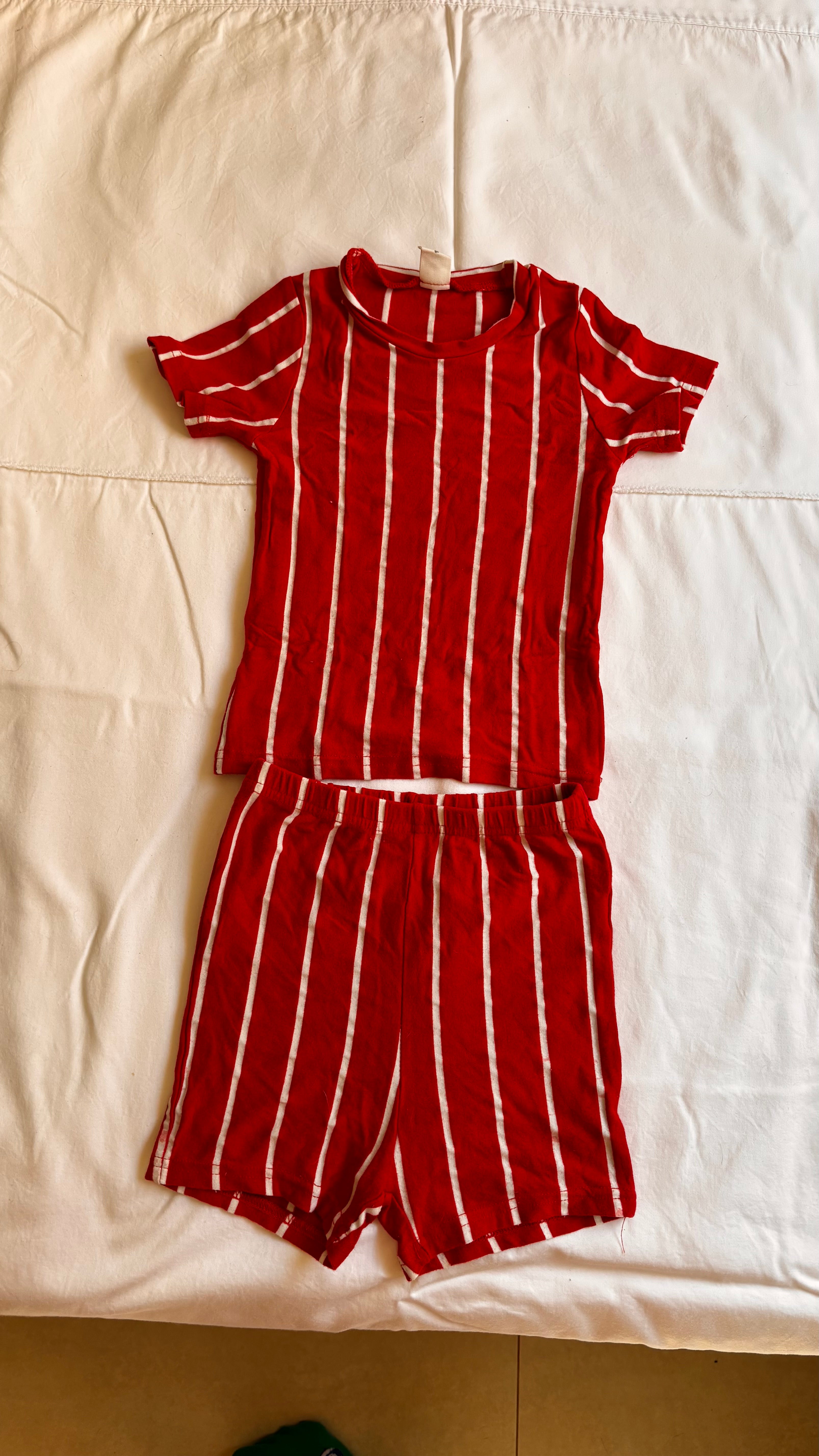Conjunto Listrado – Vermelho (Infantil) SHEIN