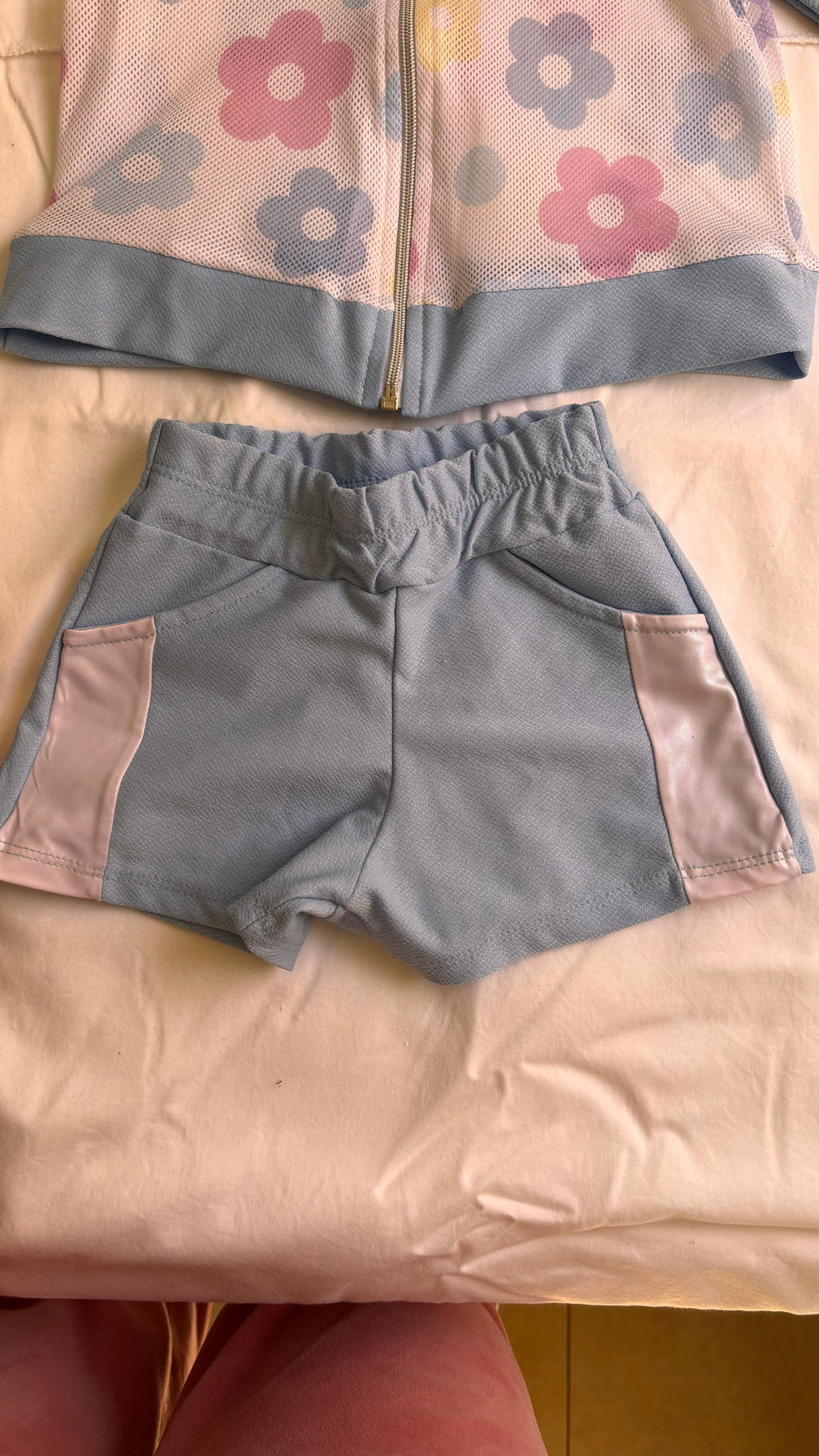 Conjunto Colete Florido, Top e Shorts – Azul (Infantil)