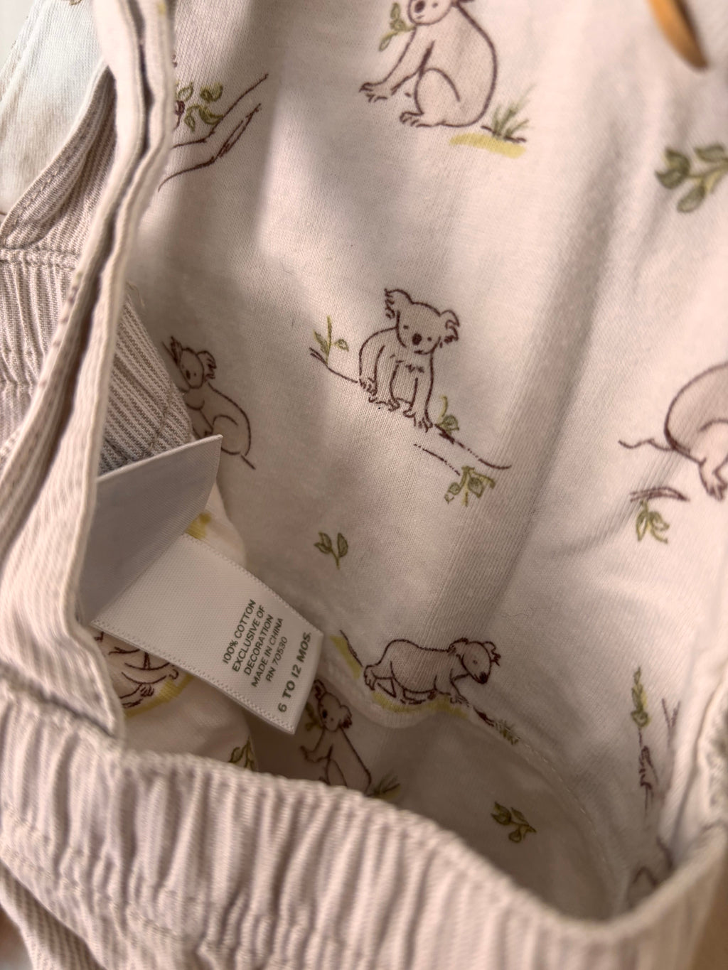 Jardineira Coala – Off-White (Bebê)