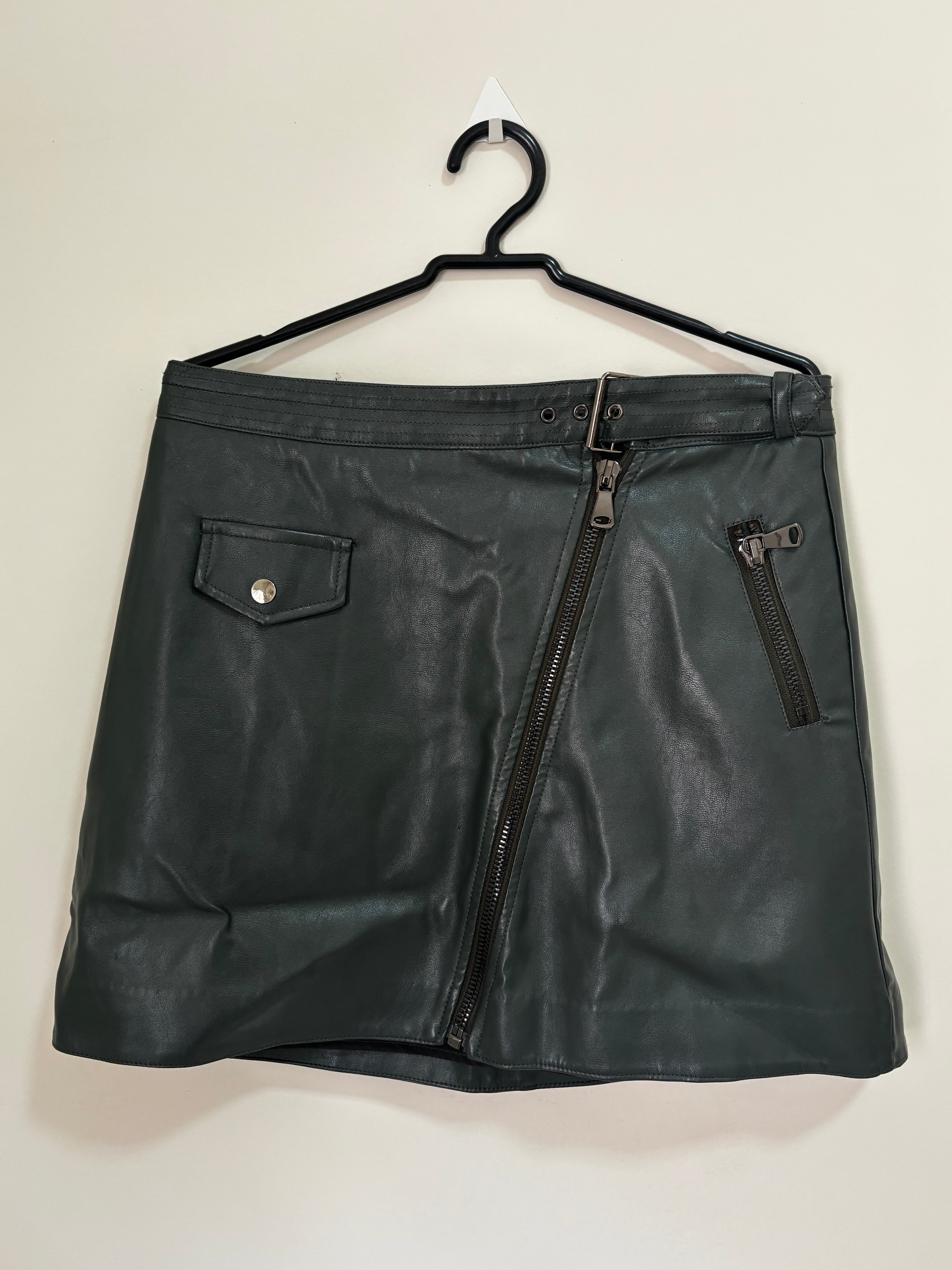 Saia de Couro – Preta (Feminino)