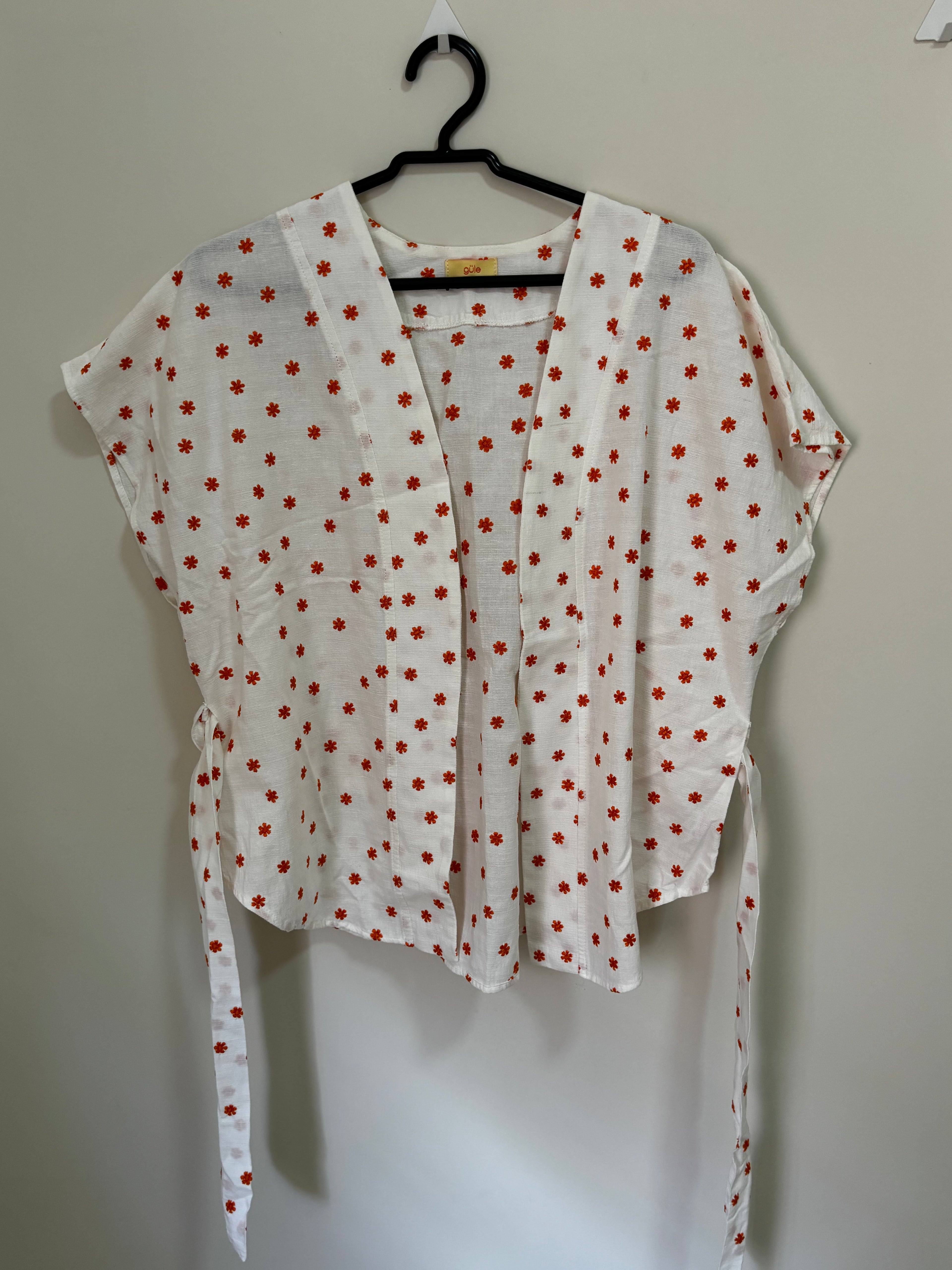 Conjunto Blusa + Calça Estampa Laranja – Branco (Feminino)