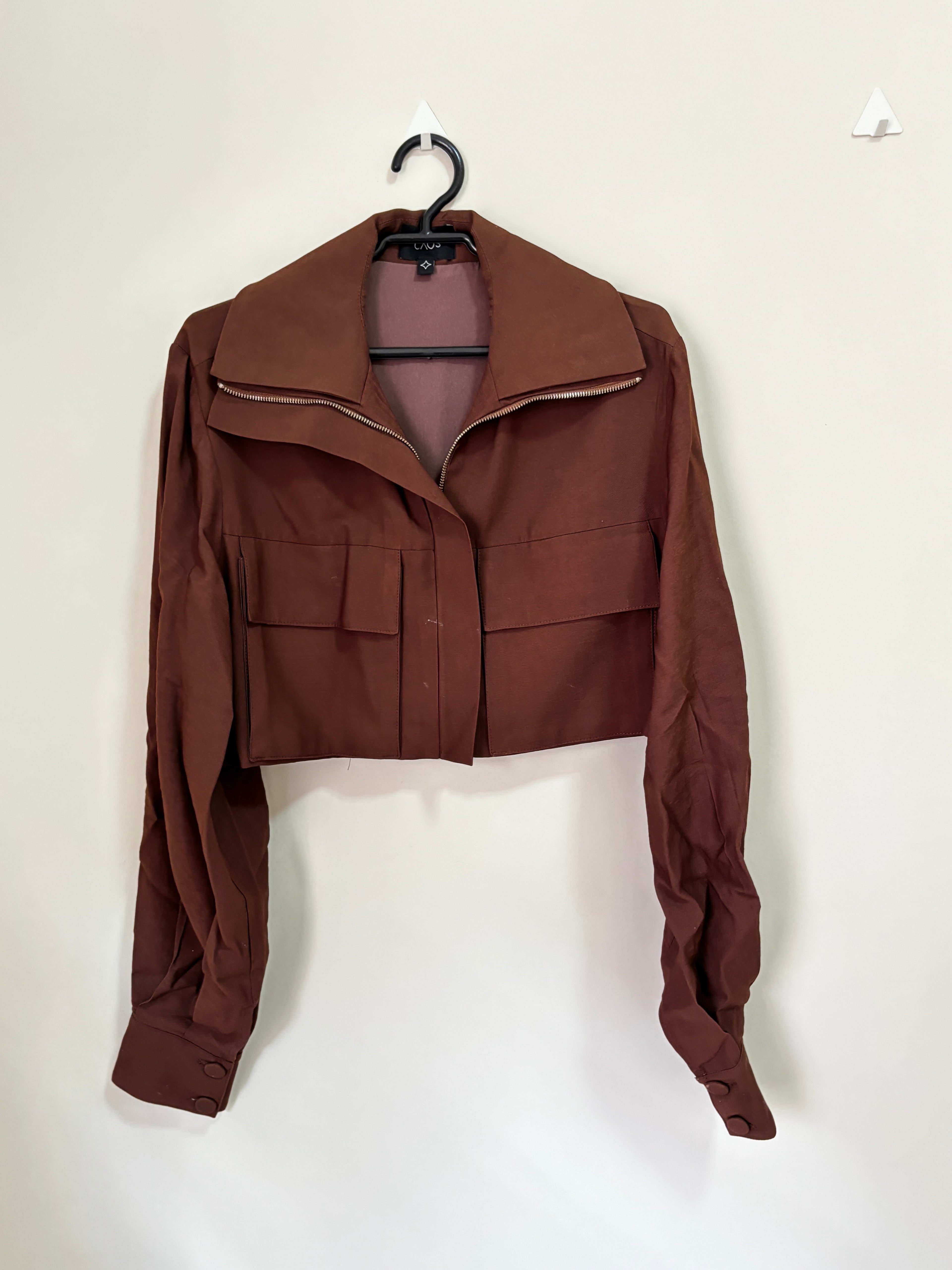 Jaqueta Cropped Couro Fake – Marrom (Feminino)