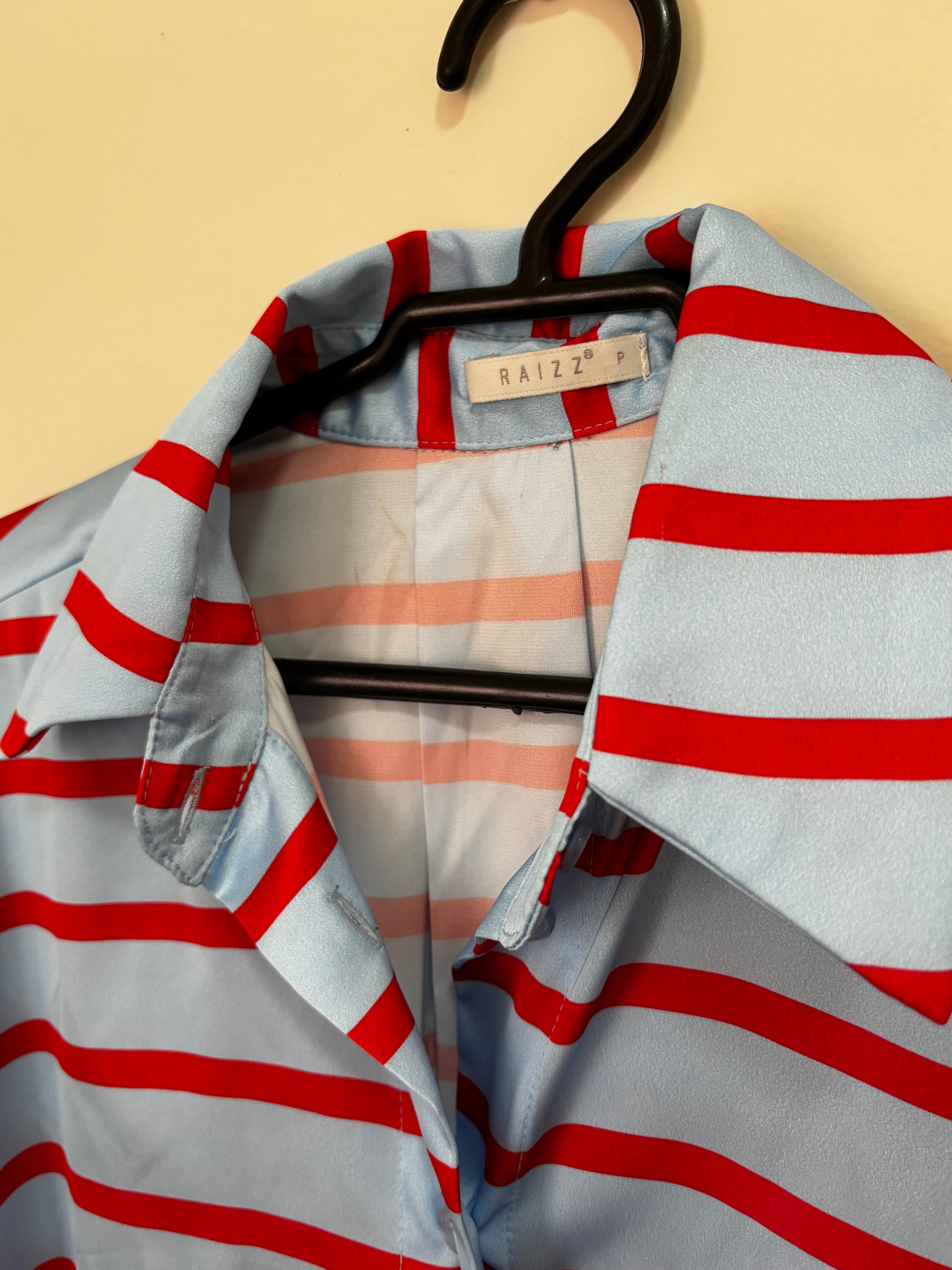 Camisa de Cetim Listrada – Azul e Vermelho (Feminino)
