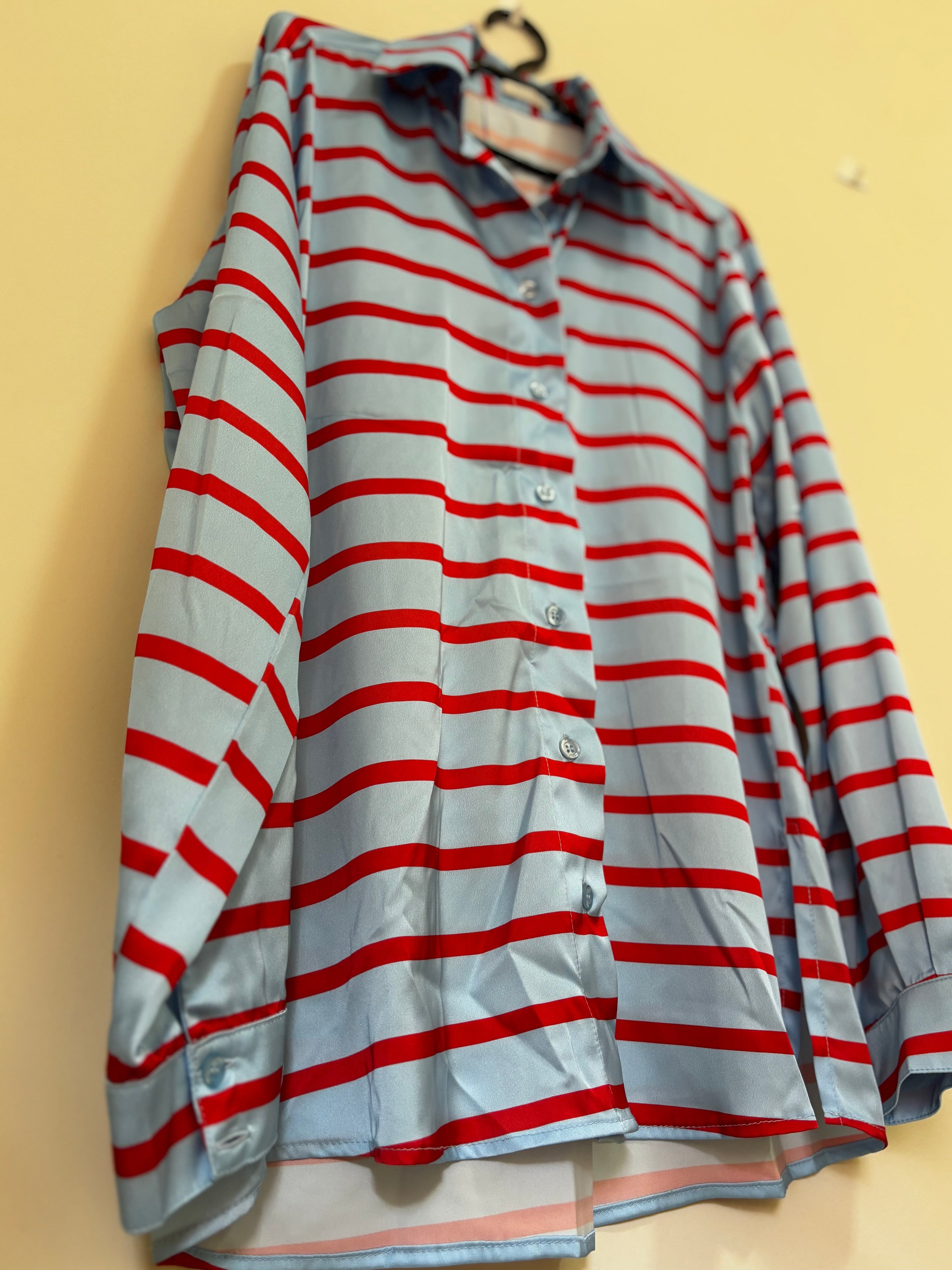 Camisa de Cetim Listrada – Azul e Vermelho (Feminino)