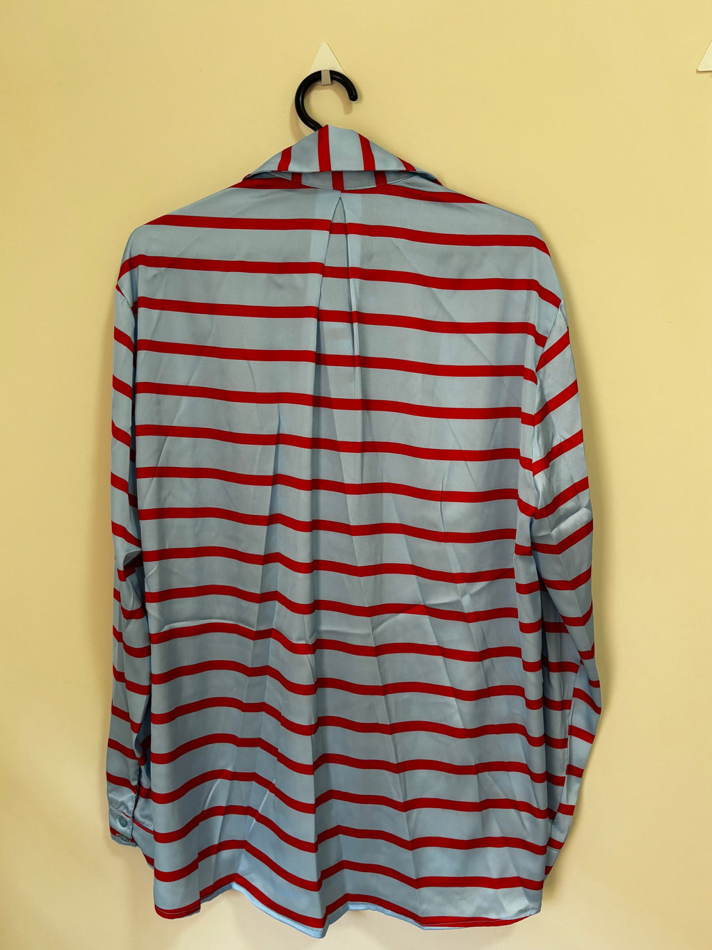 Camisa de Cetim Listrada – Azul e Vermelho (Feminino)
