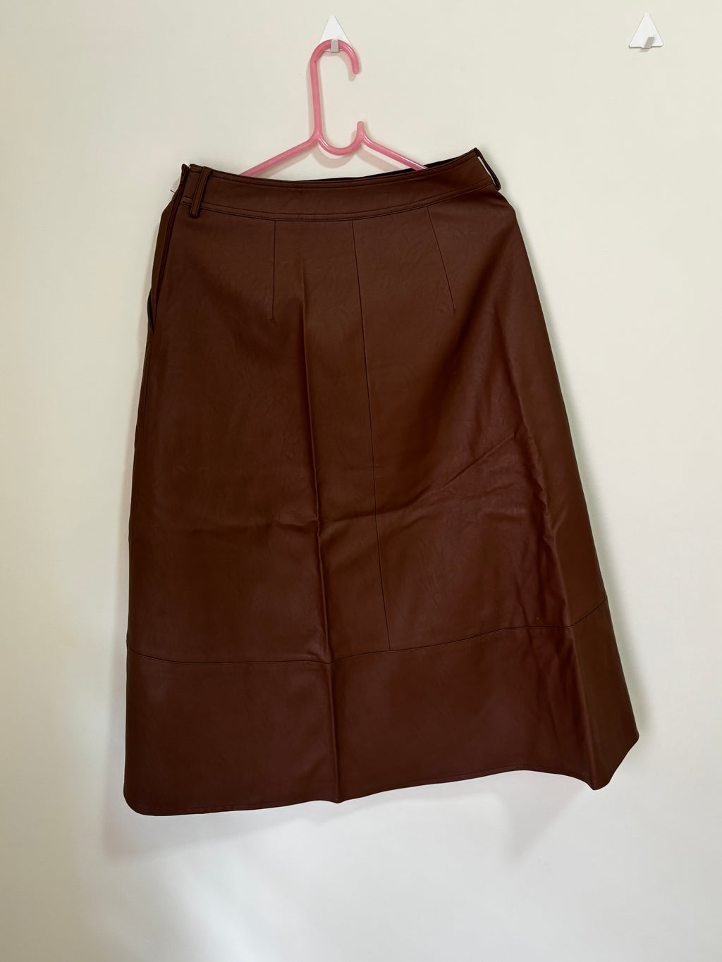 Conjunto Couro Saia + Colete – Marrom (Feminino)