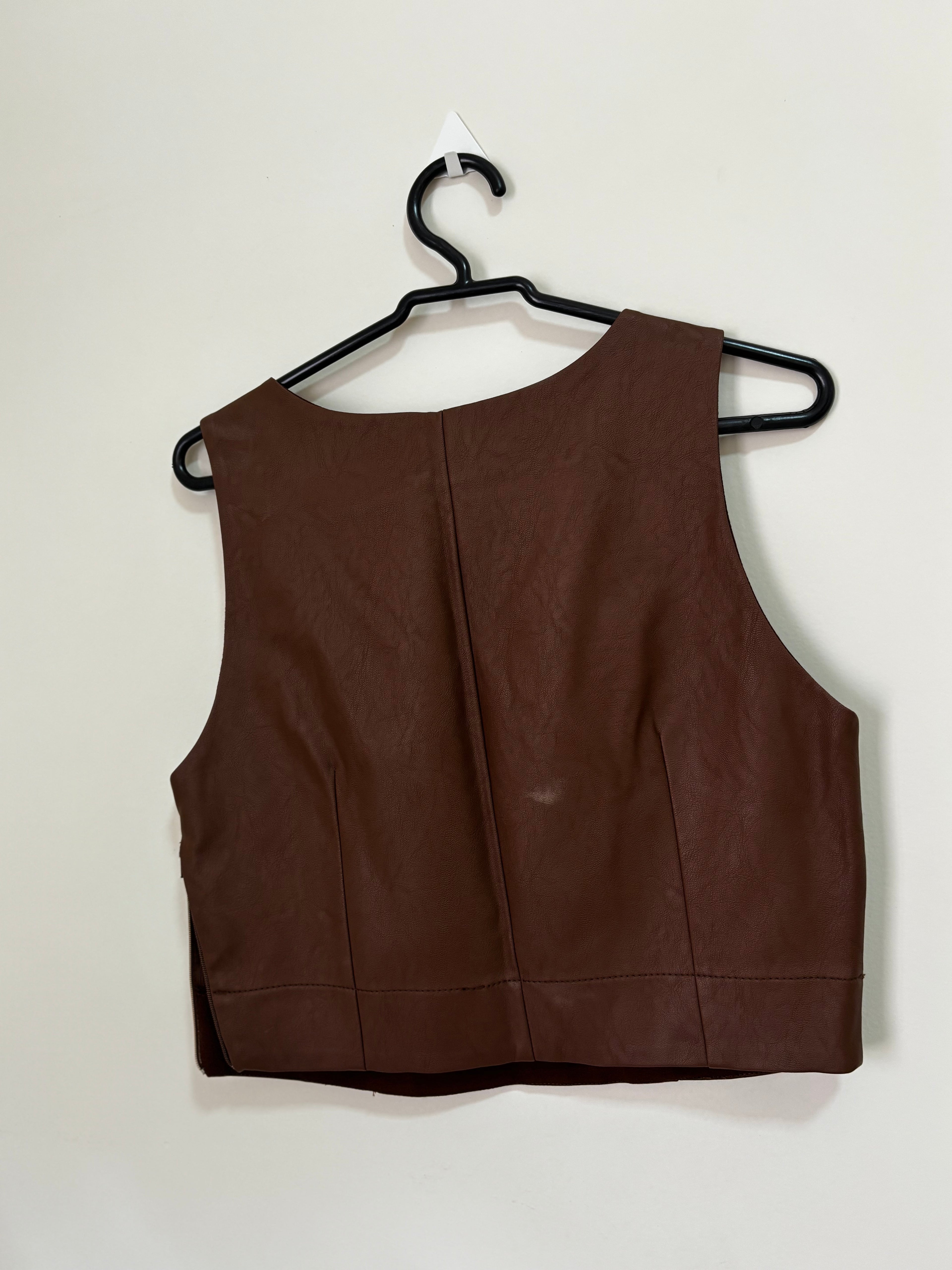 Conjunto Couro Saia + Colete – Marrom (Feminino)