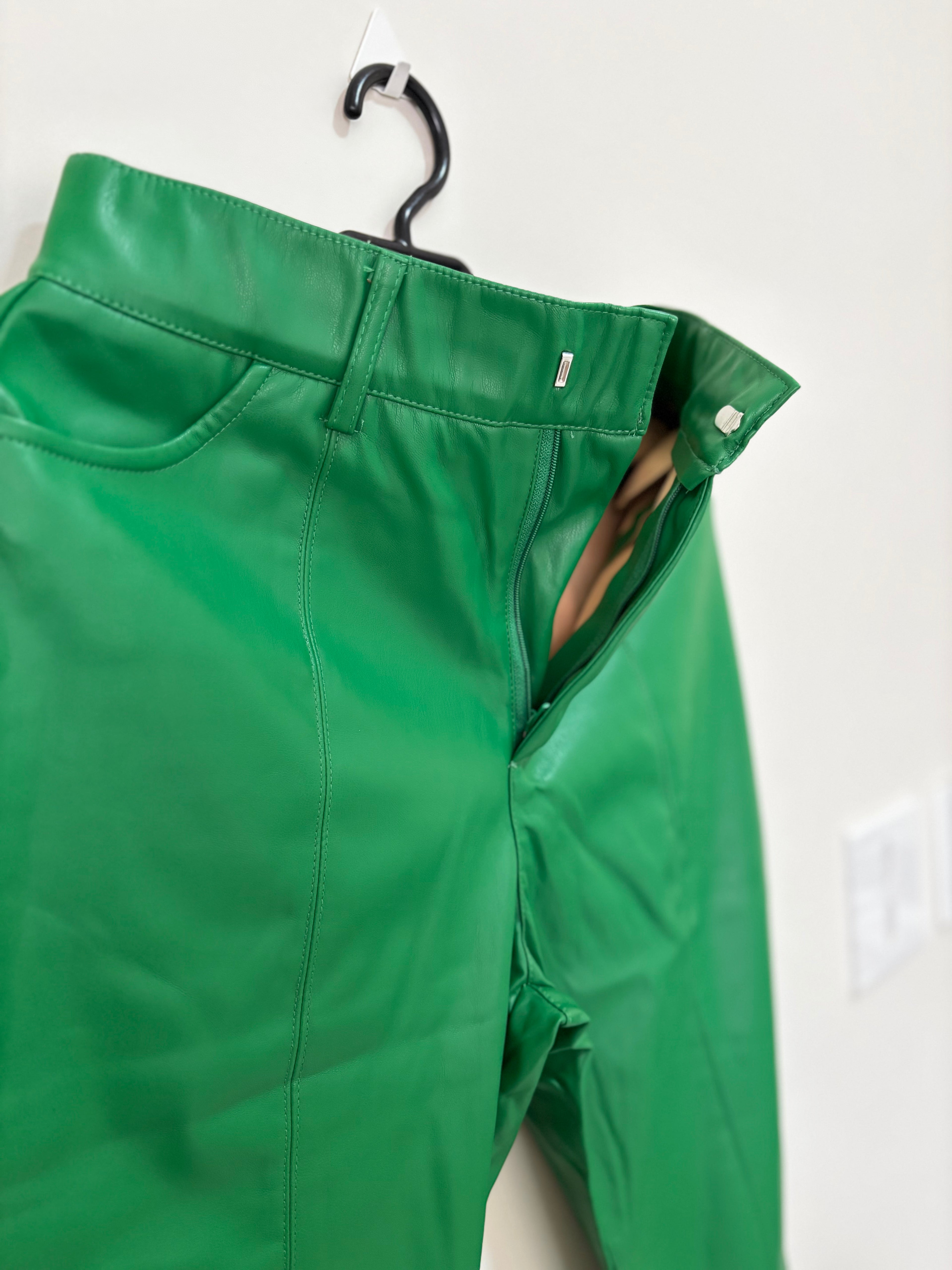 Calça de Couro – Verde (Feminino)