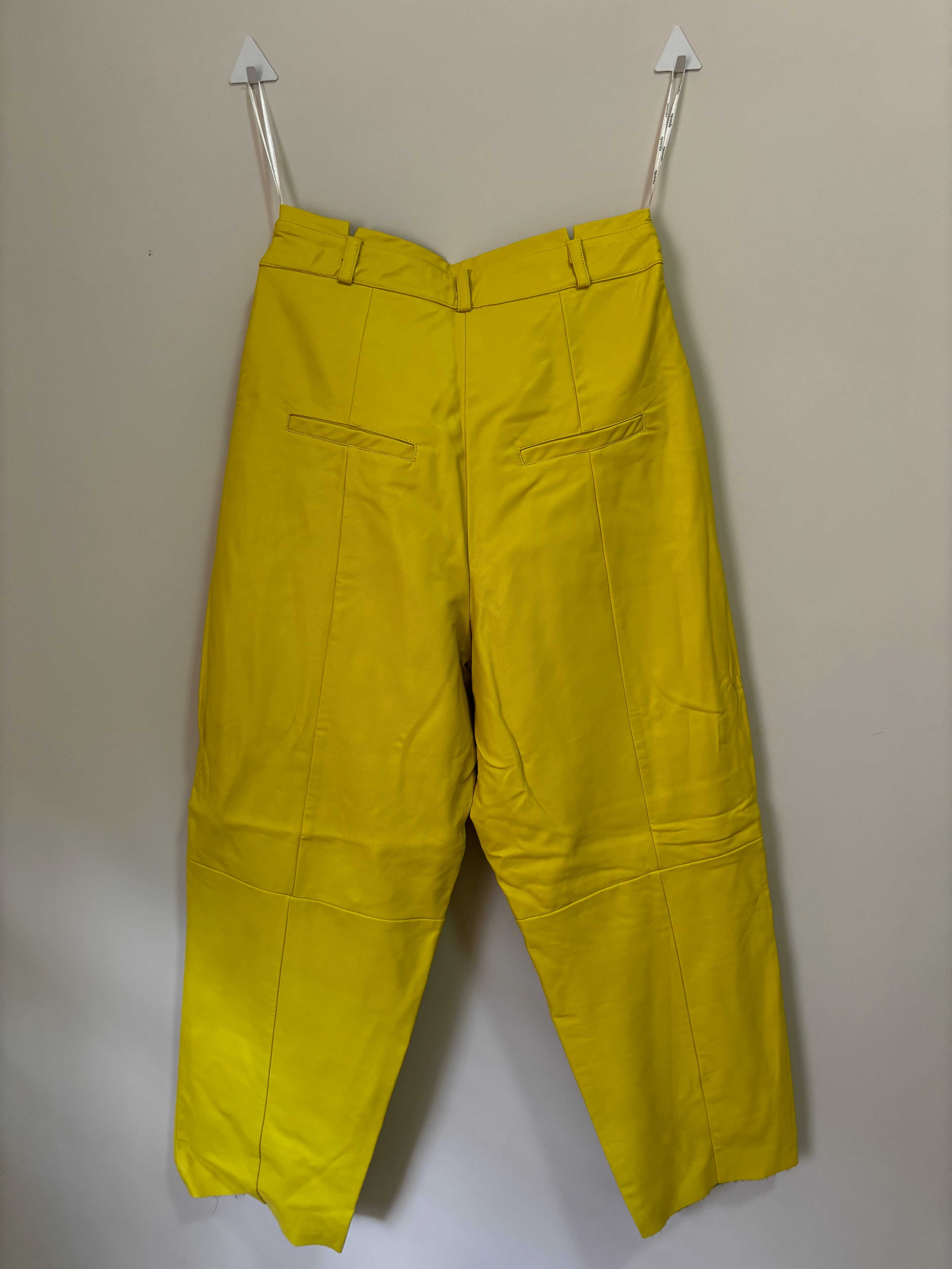 Calça Pantalona de Couro Aquarella – Amarela (Feminino)