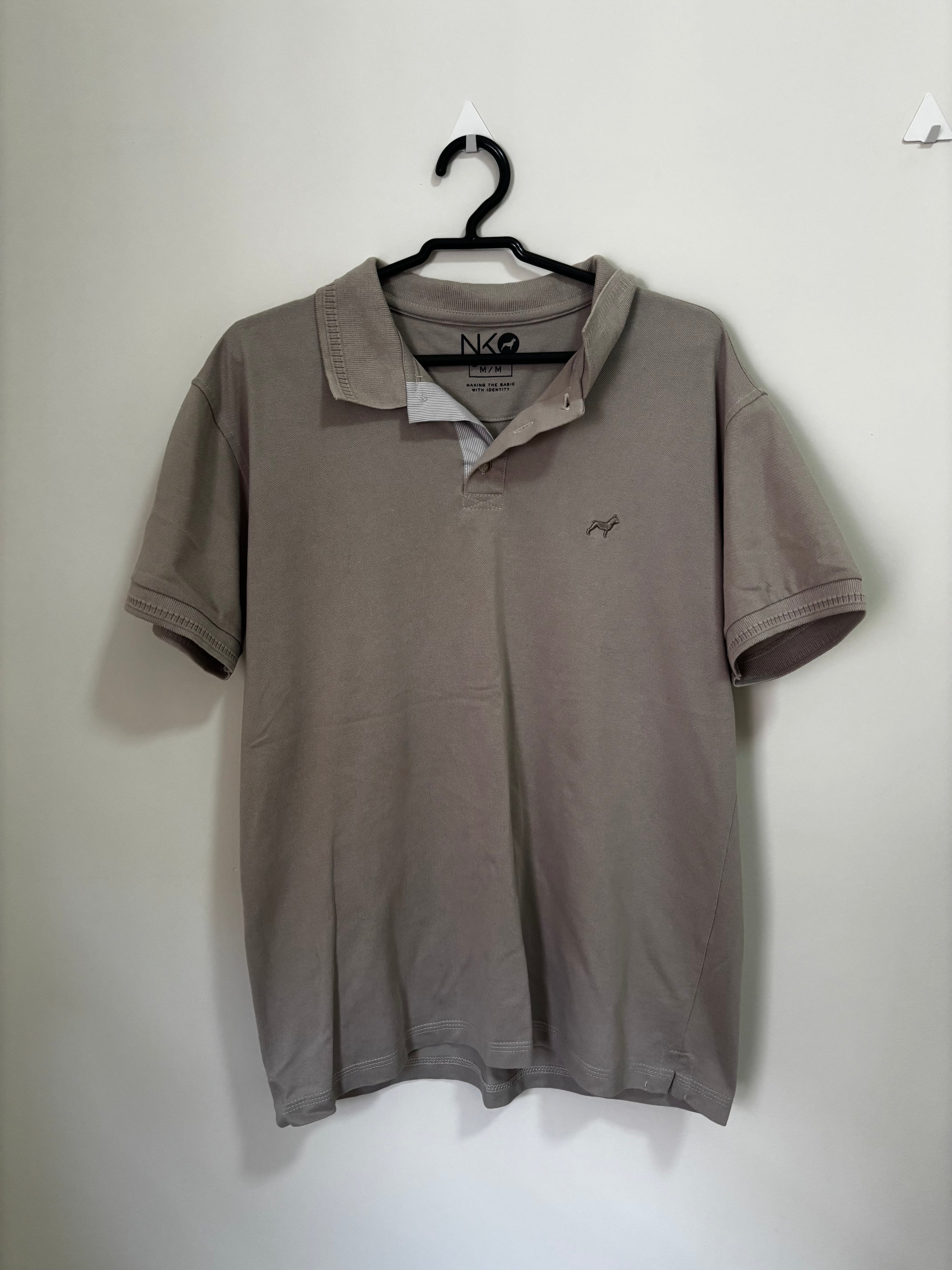 Polo Piquê NK Store – Cinza Taupe