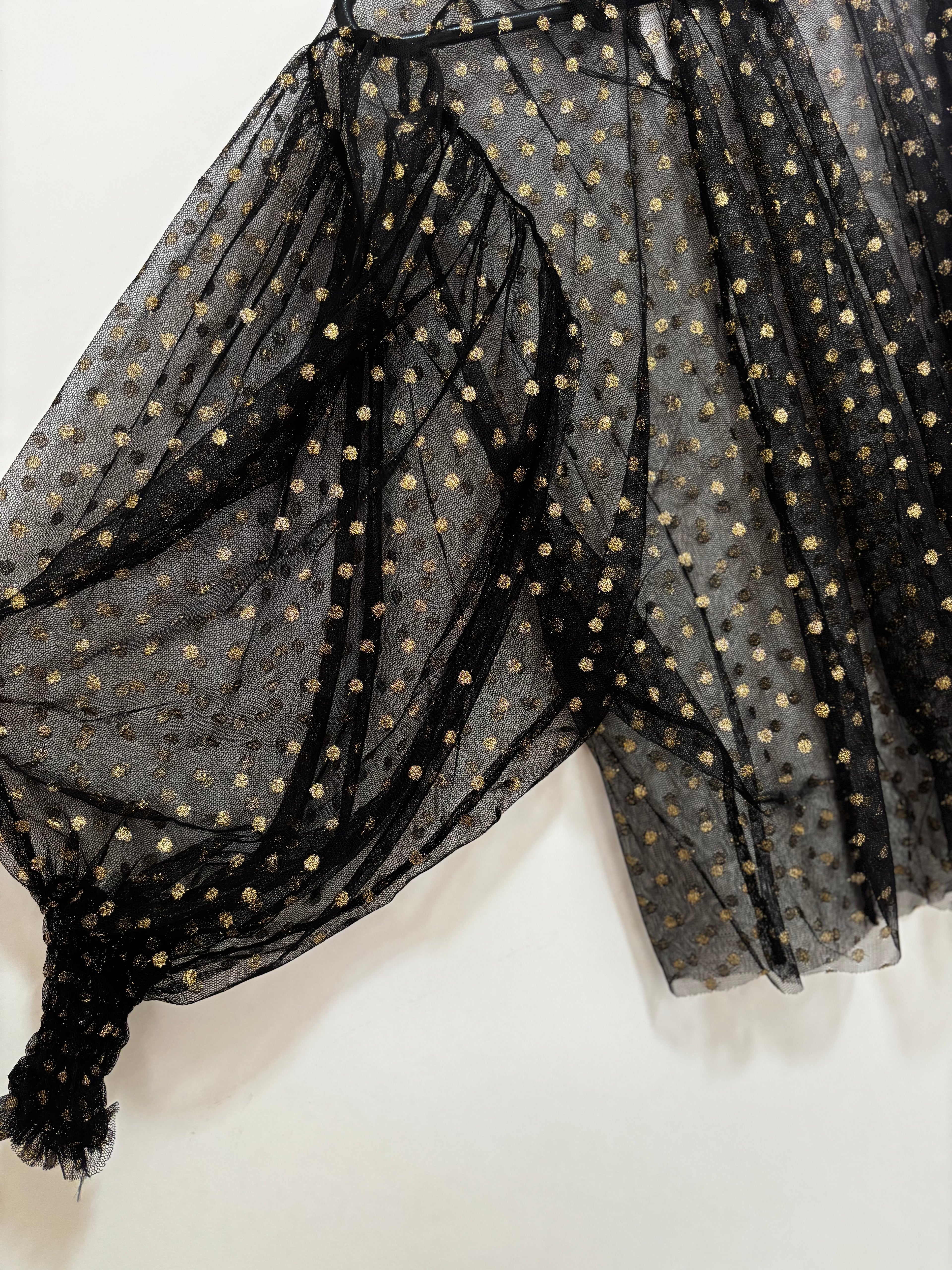 Blusa de Tule Poá Dourado – Preta (Feminino)