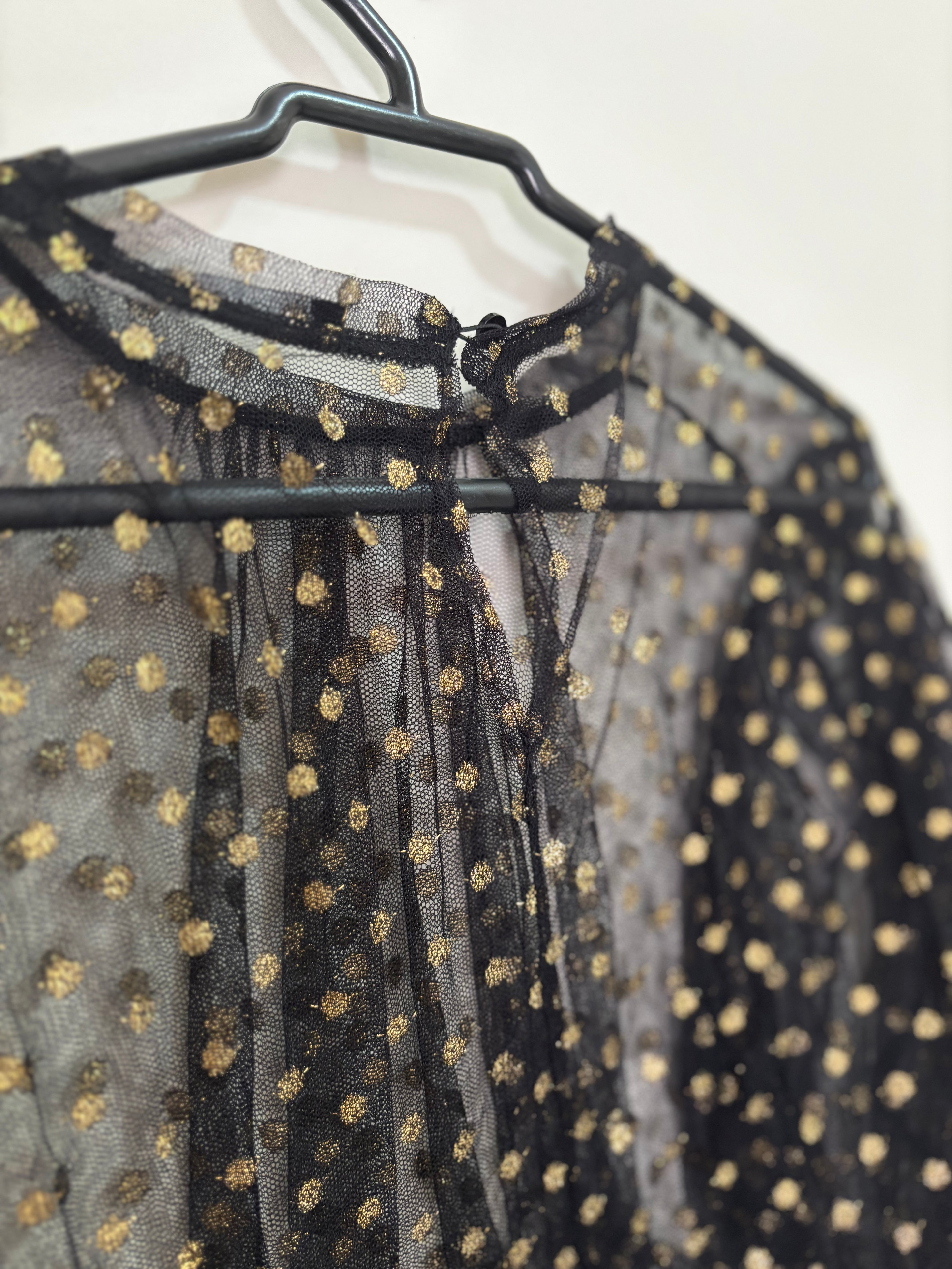 Blusa de Tule Poá Dourado – Preta (Feminino)