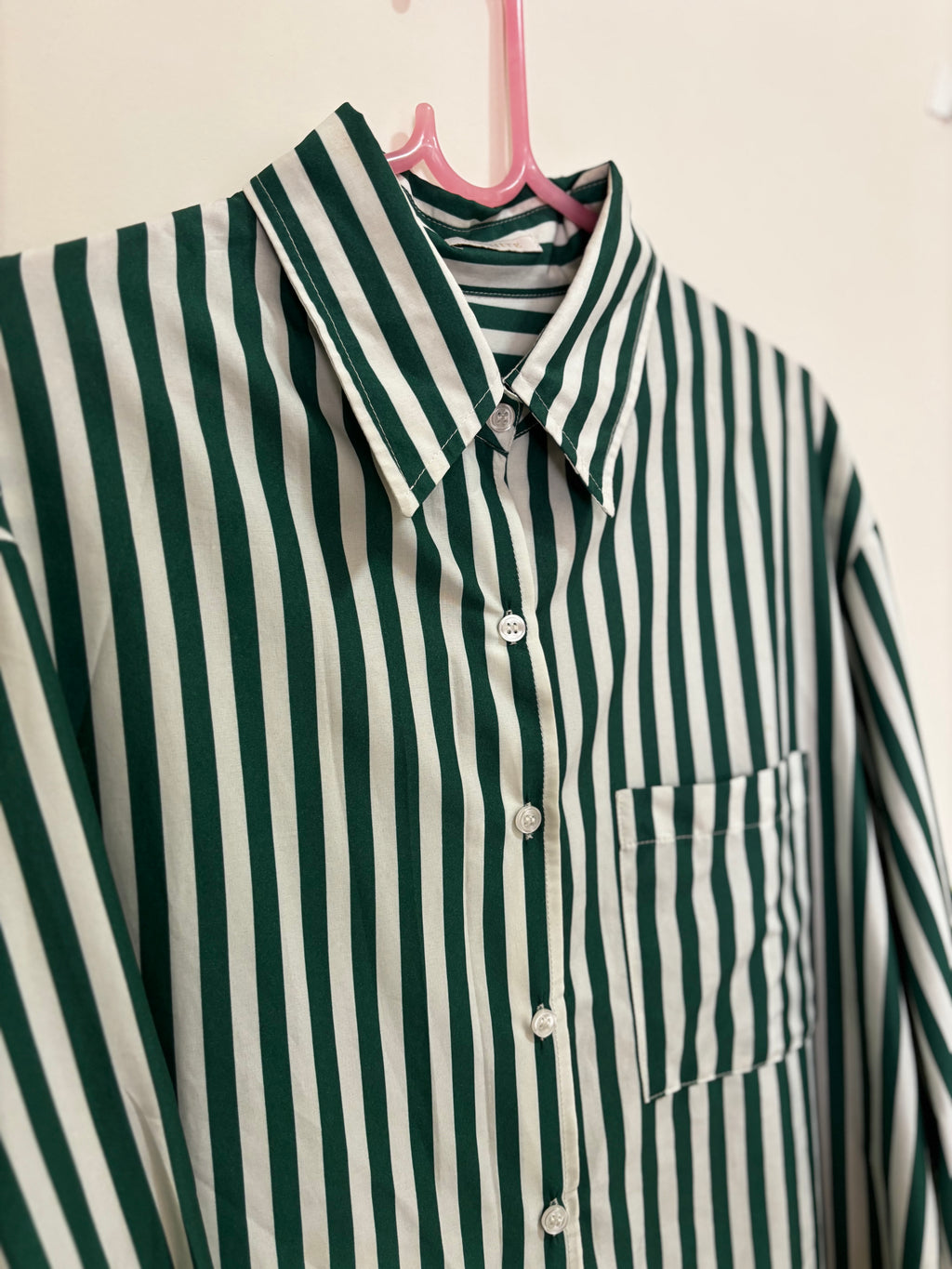 Conjunto Camisa + Shorts Listrado – Verde e Branco (Feminino)