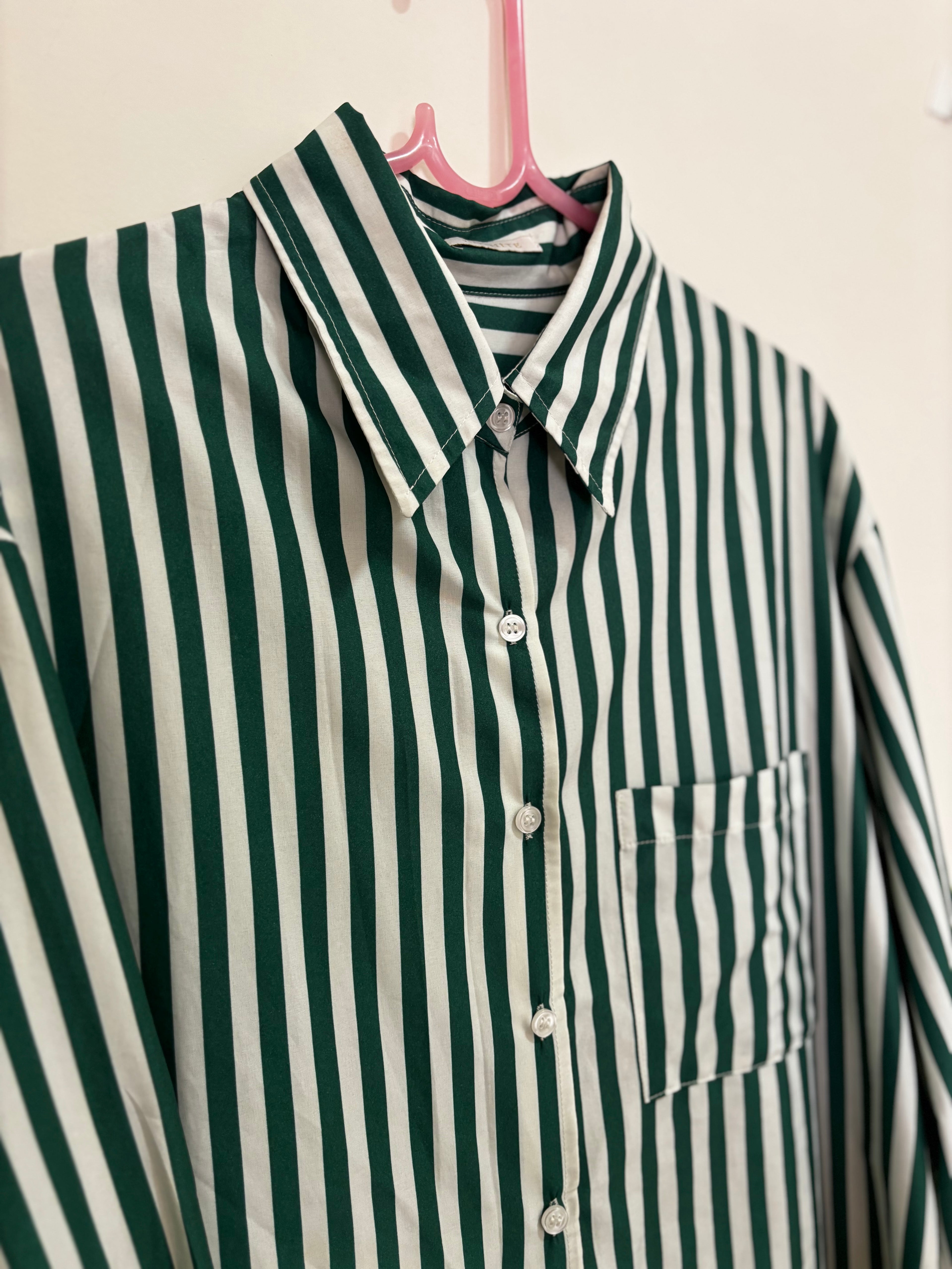 Conjunto Camisa + Shorts Listrado – Verde e Branco (Feminino)