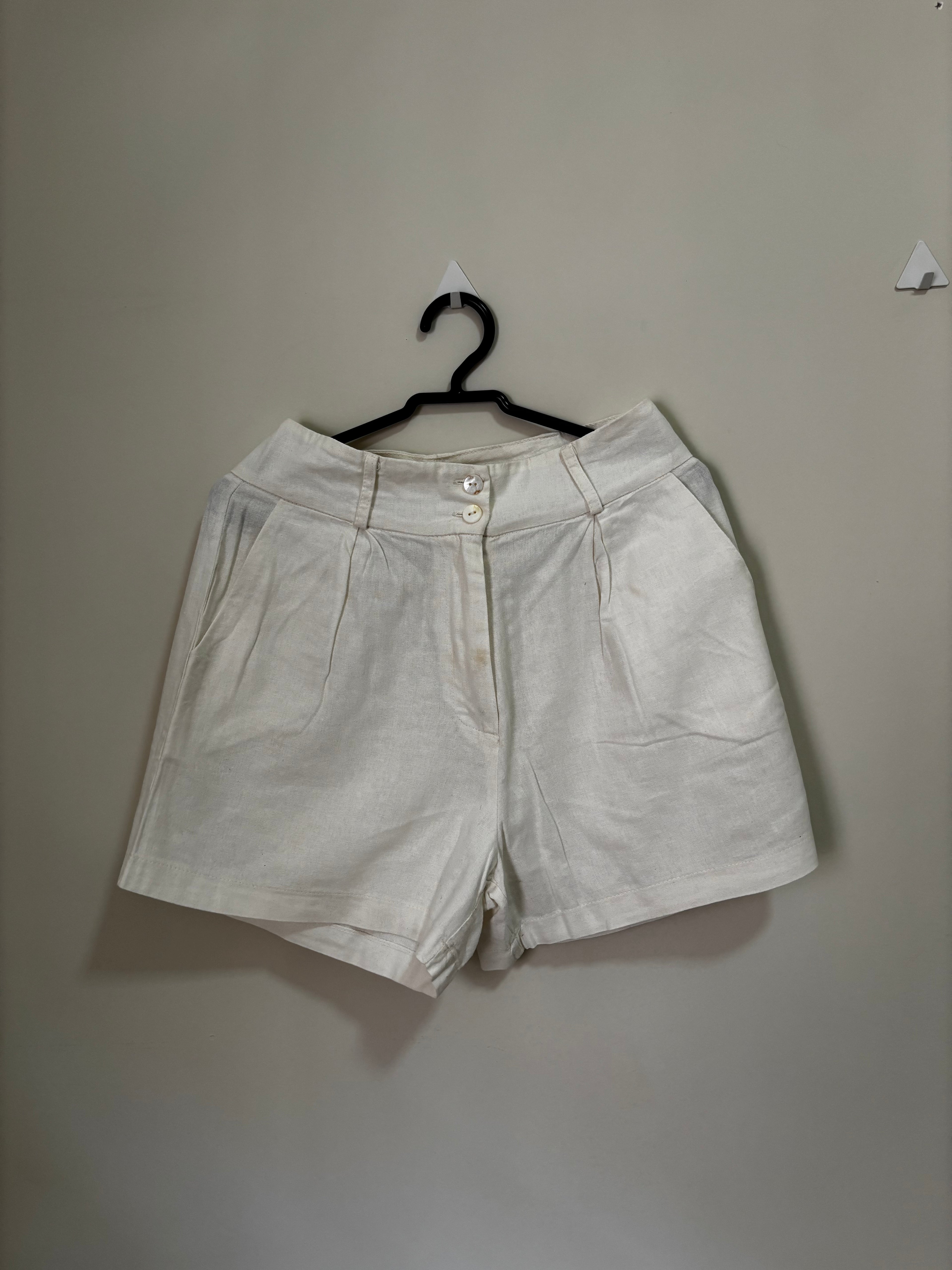 Shorts de Linho Cintura Alta – Off-White (Feminino)